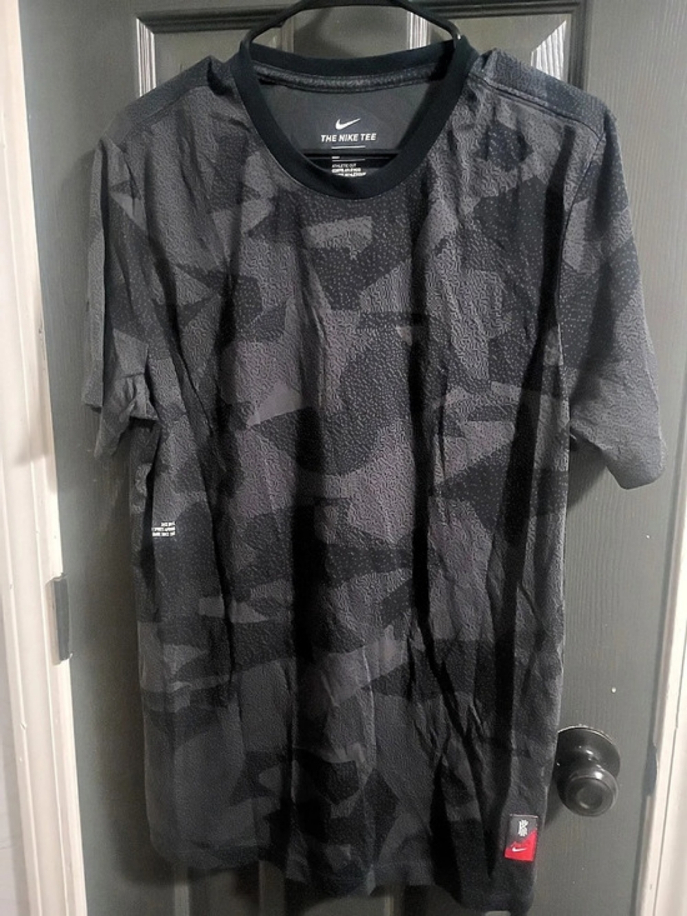 Nike Men's Camo Short Sleeve Tee Size Large Like New